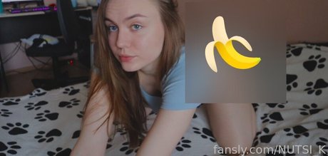 Nutsi model pretty galleries