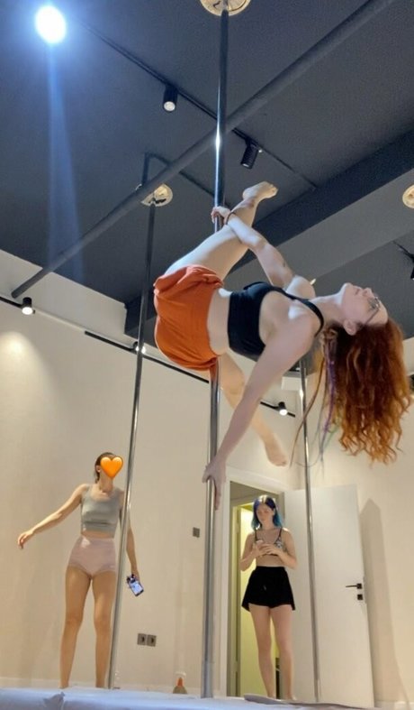 Dixowho star nude pic