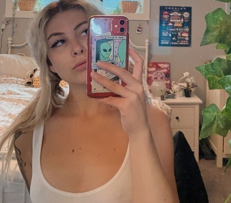 bugurl erotic model photos