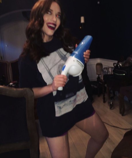 Kat Dennings nudes star image