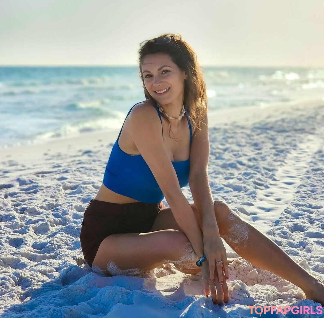 Alexia Raye star hot photo