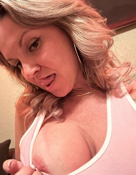 Molly SuperTramp top actress photo