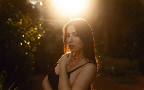 Danielle Vedovelli hd actress picture