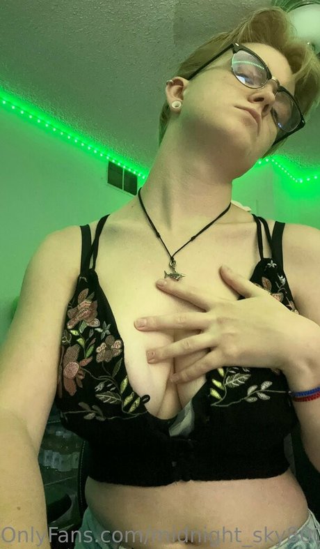 midnight sky80085 star nude photos