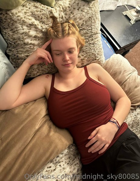 midnight sky80085 naked actress pic