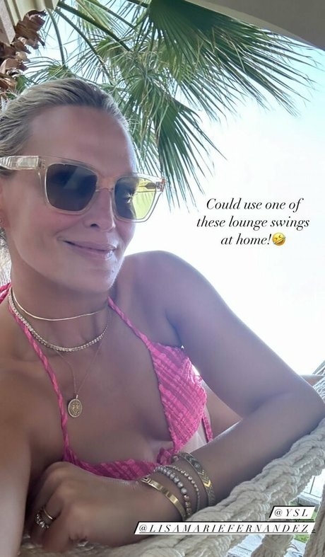 Molly Sims nice actress photos