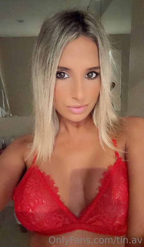 tin av hd actress image