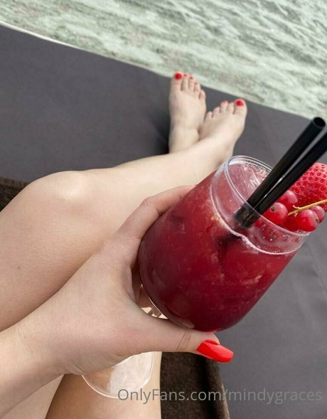 mindygraces nice model picture