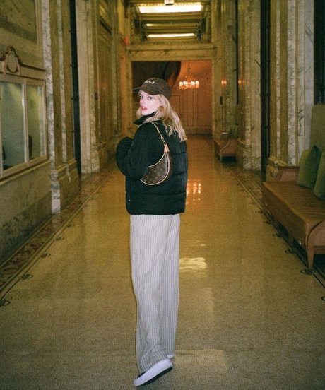 Samara Weaving perfect star archive