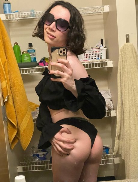 catsnvodka star nude images