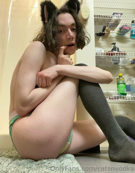 catsnvodka model naked photos