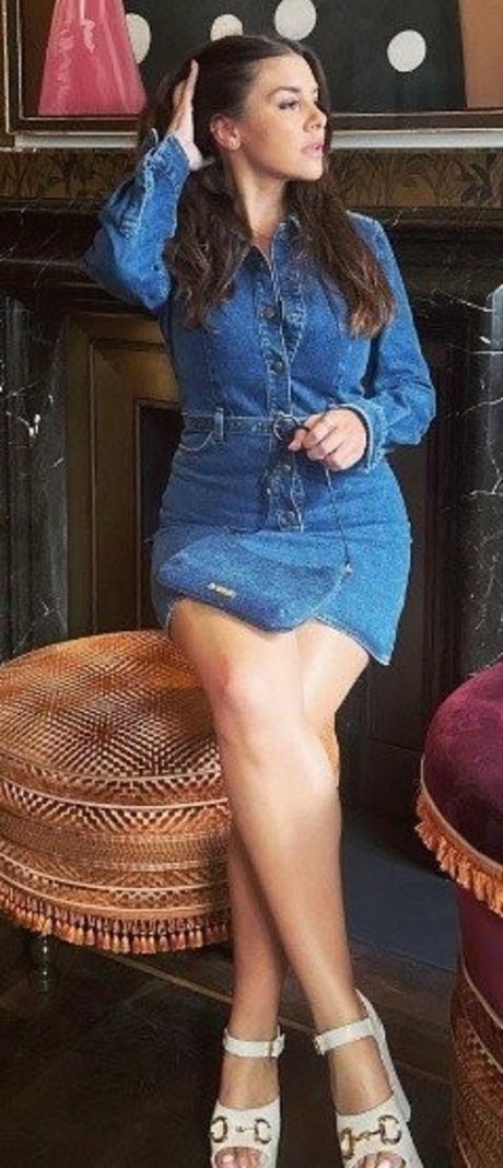 Imogen Thomas hd pornstar image