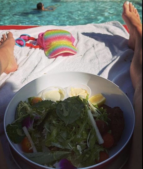 Imogen Thomas nude model pic