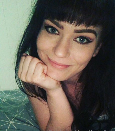 minamariefree pornographic model picture