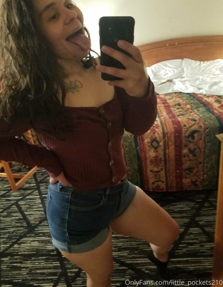 little pockets210 adult star img