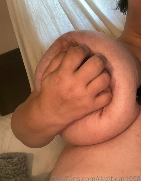 dezibear1998 adult model archive