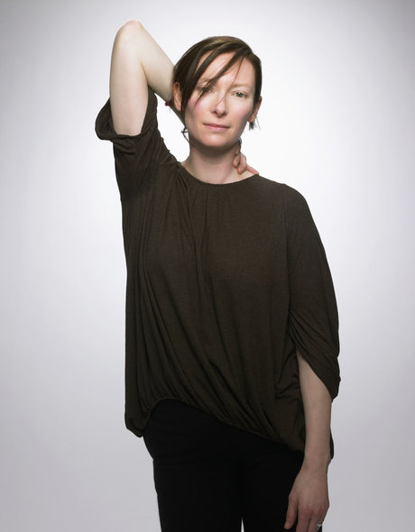 Tilda Swinton model naked pic