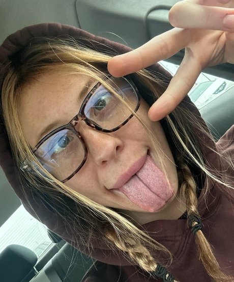 lolcaughtureye perfect pornstar galleries