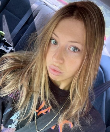 lolcaughtureye star perfect photo