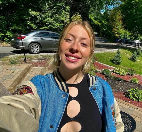 lolcaughtureye Profile pic