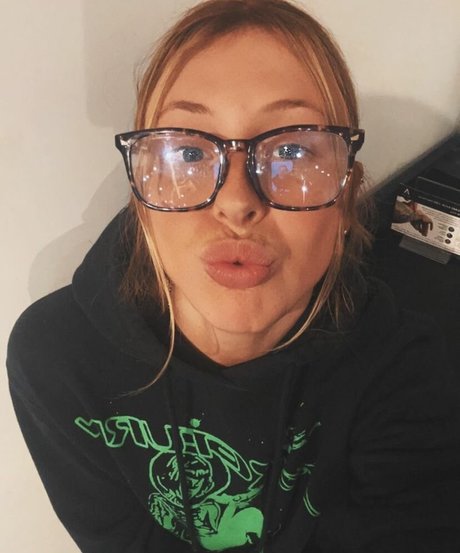 lolcaughtureye top pornstar gallery