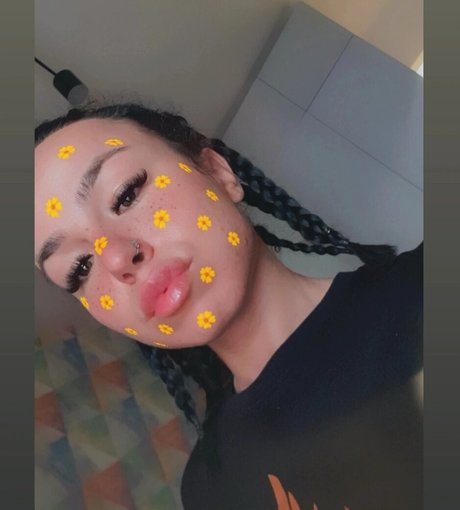 quadsqueeen naked pornstar picture