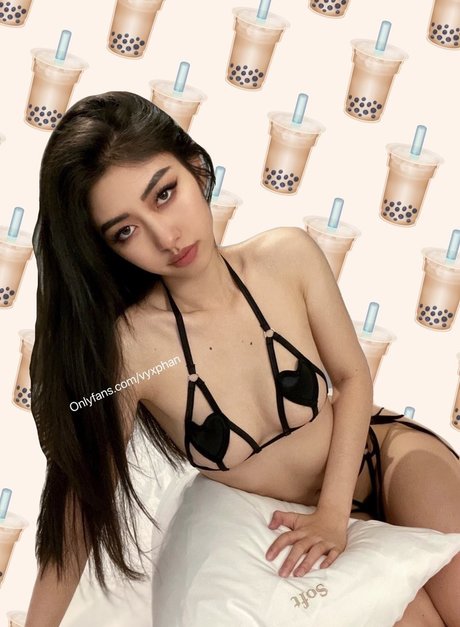 Vyxphan pornstar pretty pic
