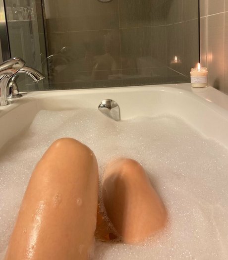 Vyxphan model porn pic