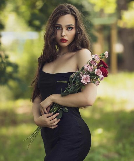 Kamochi ASMR model nice pics