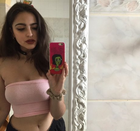 artbitch666 model nude archive