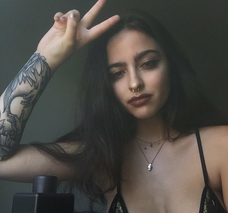 artbitch666 model pornographic img