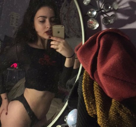 artbitch666 high quality model image