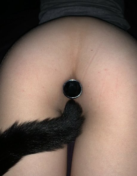 FrontDeskLady exclusive actress photos