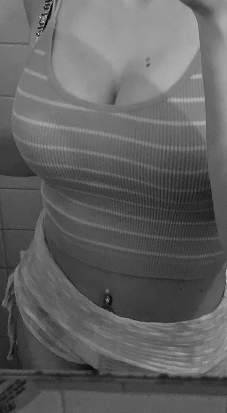 FrontDeskLady art actress gallery