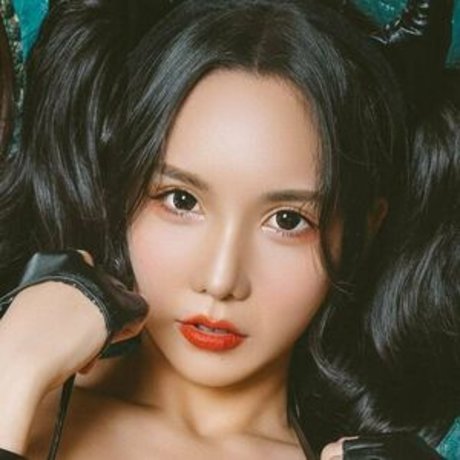 morgul zuyu model naked images