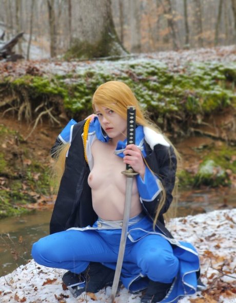 Comfy fans hot star photos