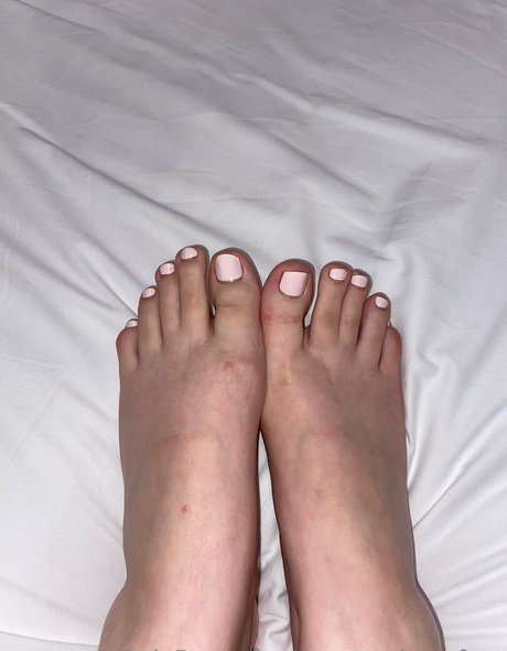 yourstrulymsfeet nudes pornstar pic