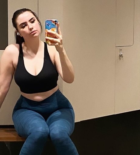 sleppyy pornstar art archive