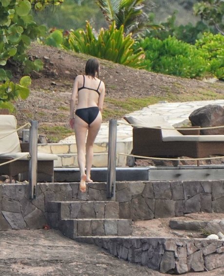 Maya Hawke model exclusive pictures