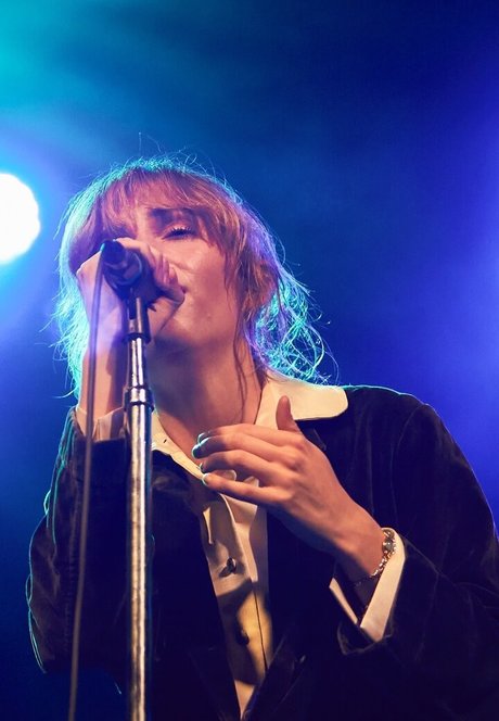 Maya Hawke erotic star gallery