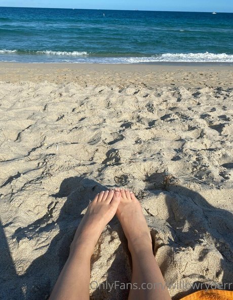 Willow Ryder model exclusive picture