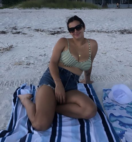 Alanna Masterson xxx actress gallery