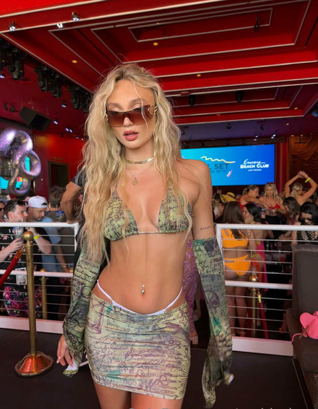 Syd babee model nude pictures