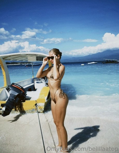 bellllaatop nude model galleries