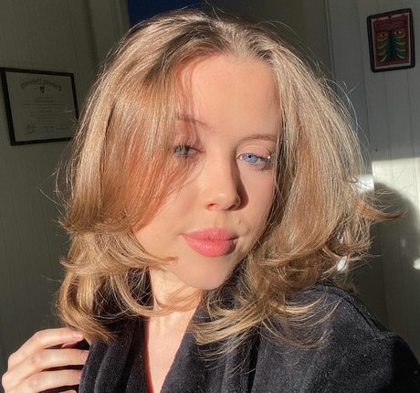 Emily Kyte hd star image