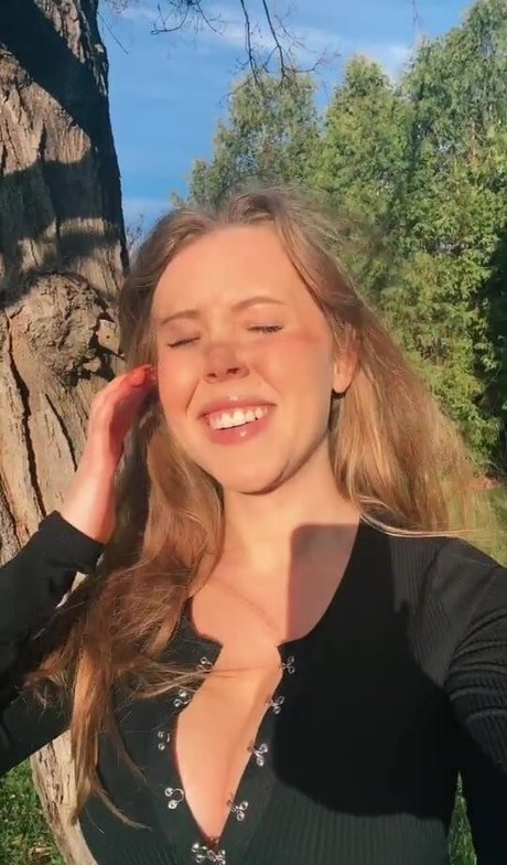 Emily Kyte xxx pornstar img