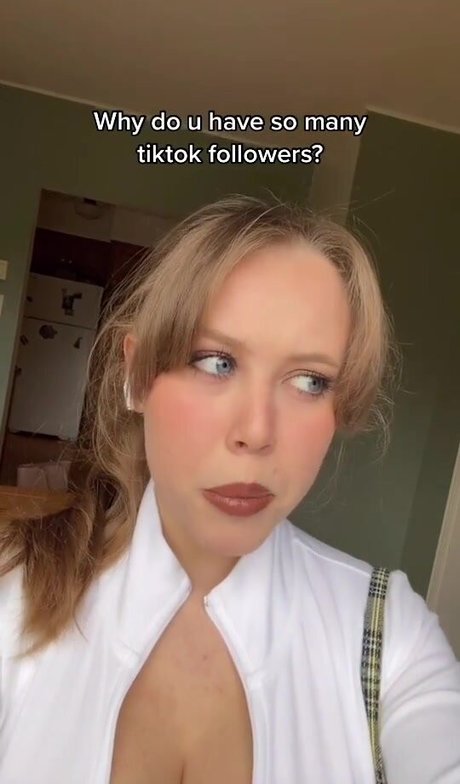 Emily Kyte pornstar nudes images