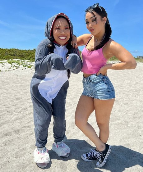 threesome amateur onlyfans adult pictures