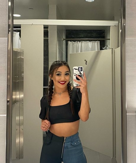 Roxanne Perez exclusive model pictures