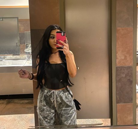 Roxanne Perez art pornstar image